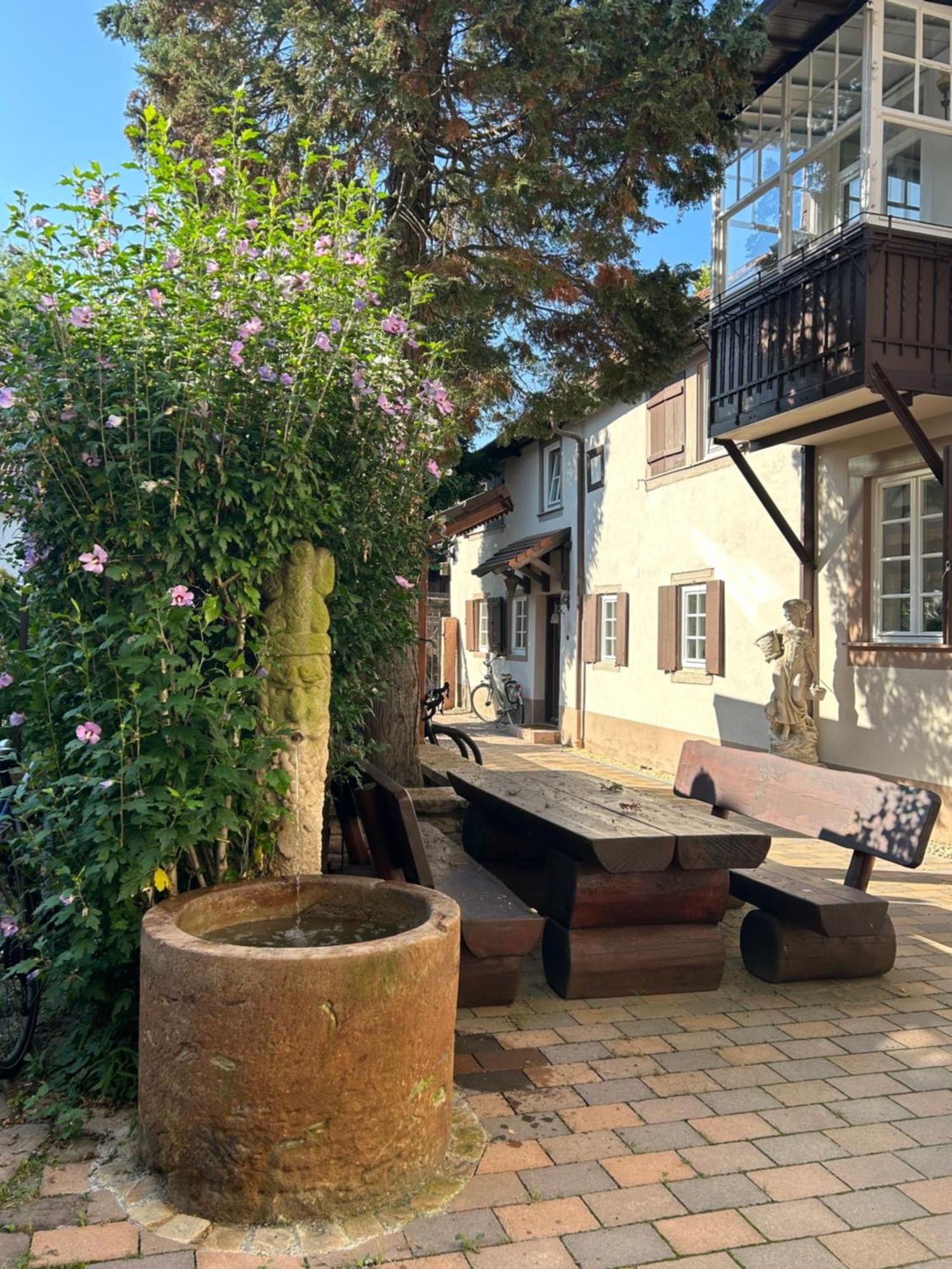 Exklusives Haus, Ruhig Gelegen Im Innenhof, Zentral, Lichtdurchflutet, Karlsruhe Ngoại thất bức ảnh